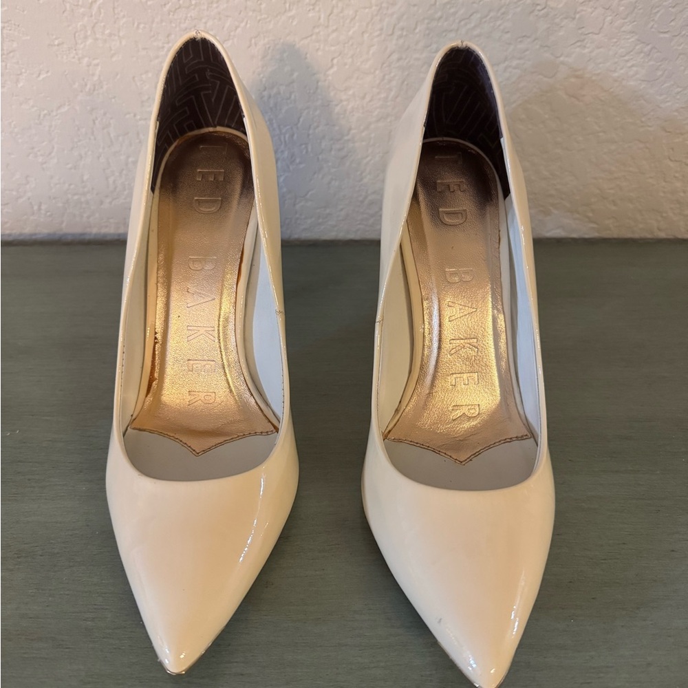 Ted Baker Classic Heel Pumps Sz. 37.5 - Picture 2 of 8